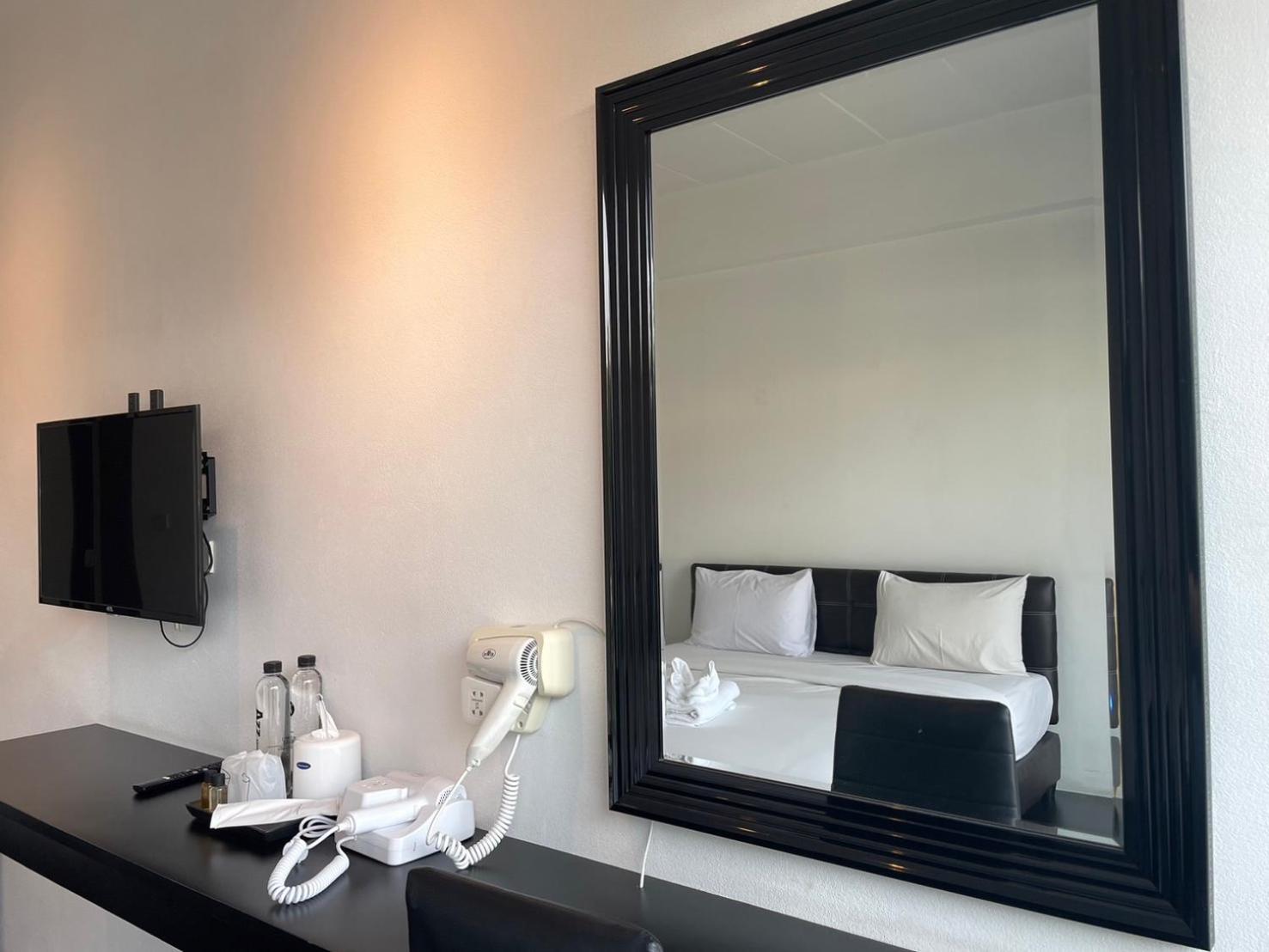 Azz Hotel Чиангмай Экстерьер фото