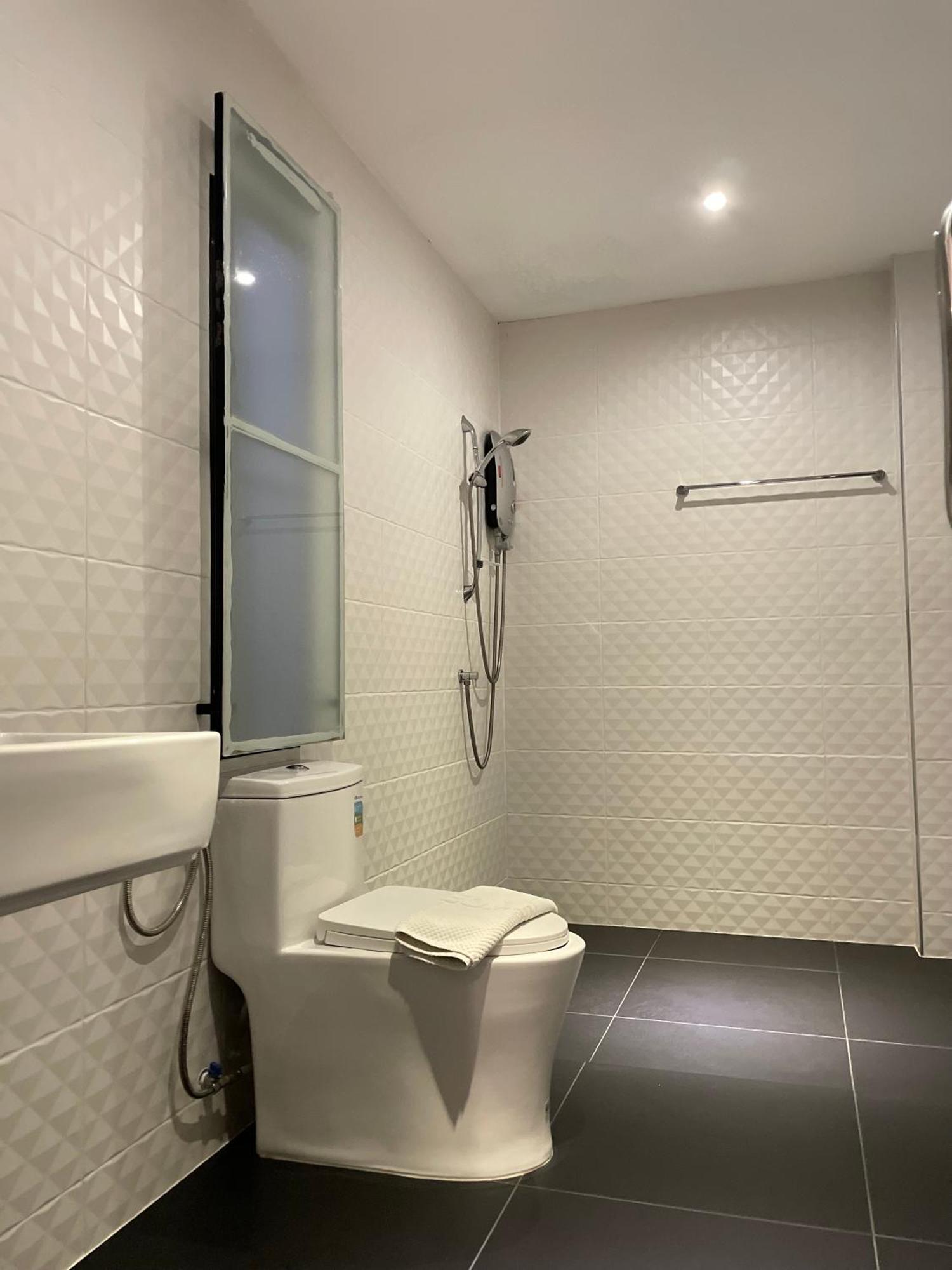 Azz Hotel Чиангмай Экстерьер фото