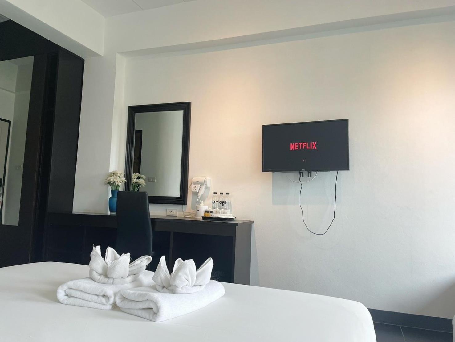 Azz Hotel Чиангмай Экстерьер фото