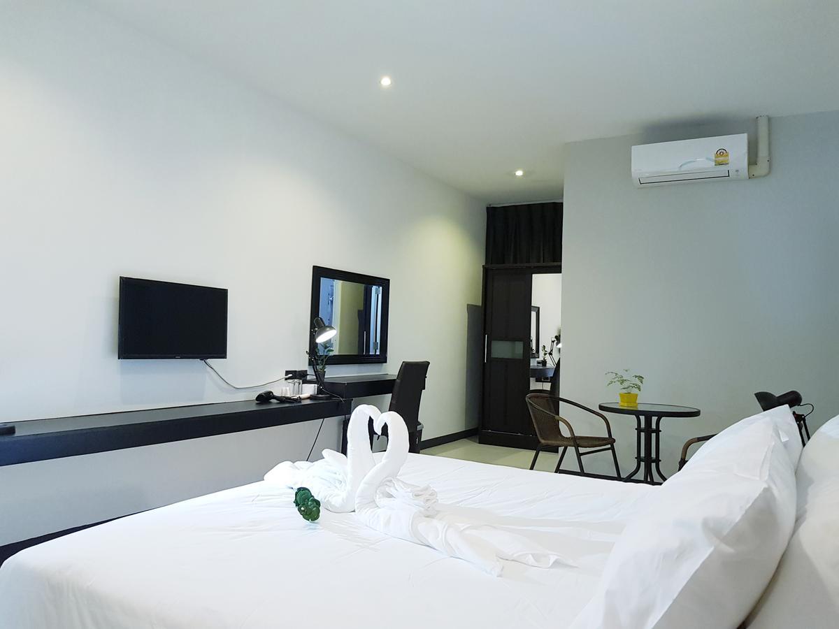 Azz Hotel Чиангмай Экстерьер фото