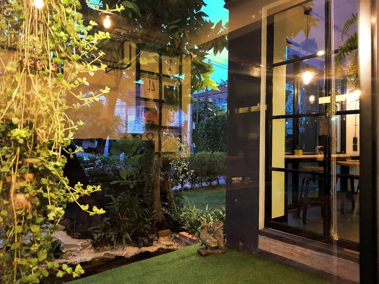 Azz Hotel Чиангмай Экстерьер фото